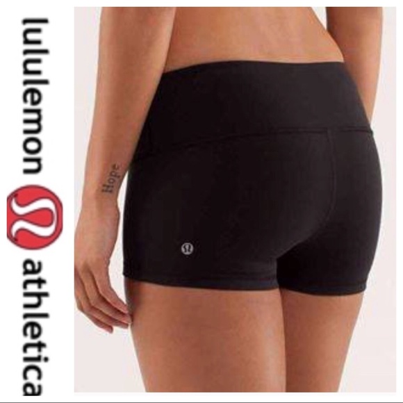 lululemon athletica Pants - 💕SALE💕Lululemon Reversible Black Boogie Shorts